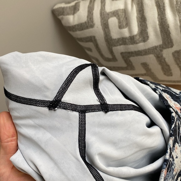 Wunder Under Hi-Rise Tight 28" - Picture 16 of 16